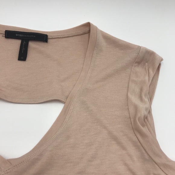 BCBGMAXAZRIA| Twist V Neck Back Cut out Tee Blush - Picture 11 of 15